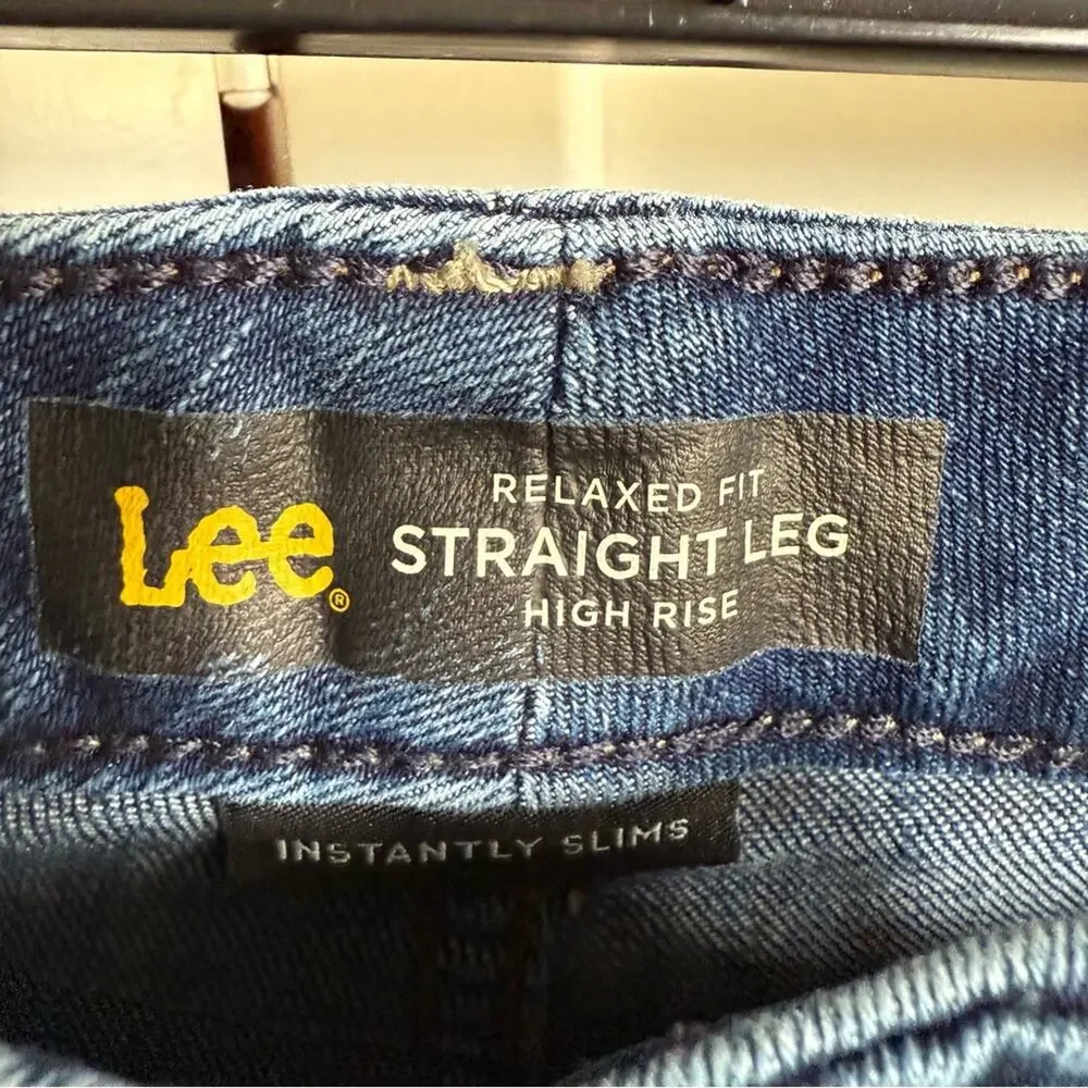 Lee Women's Straight Leg Jeans - Dark Blue Size 4 M Classic High Rise‎ Relaxed